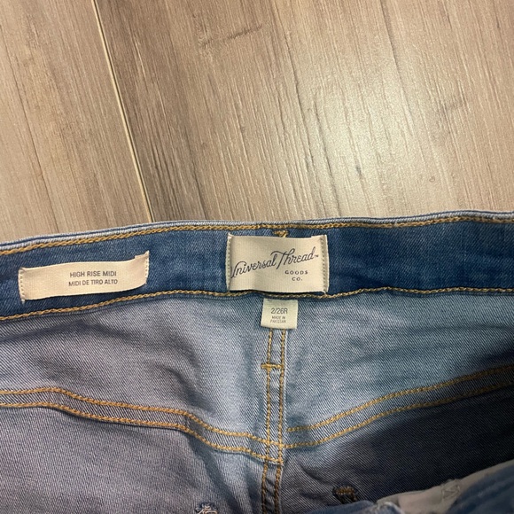 Universal Threads Size 2 - Picture 2 of 3